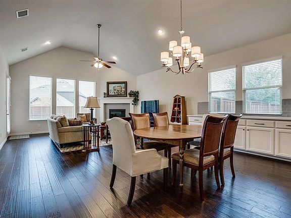 4th image of 6401 Silvergrass Way