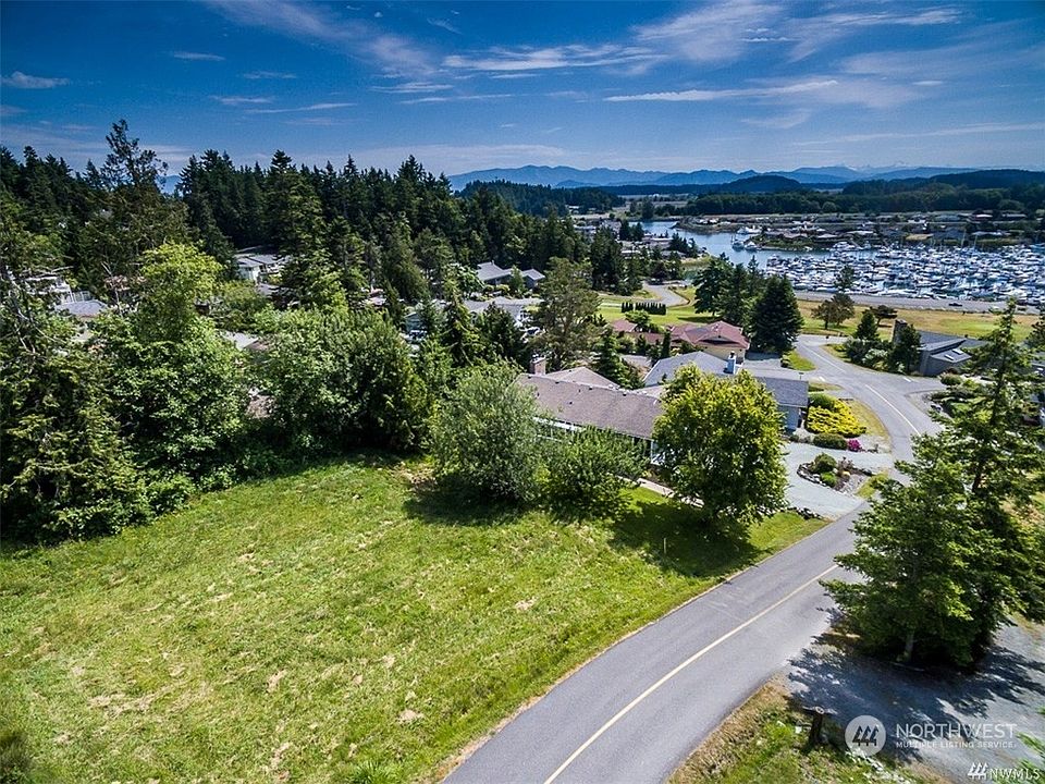 1st image of 436 Klickitat Drive