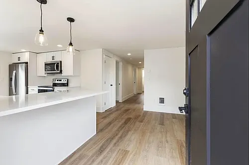 5240 20th Ave NE #3 Photo 1