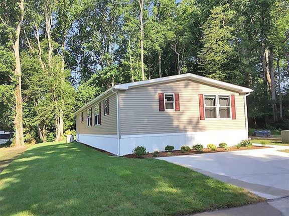 2nd image of 23404 Beacon Ct