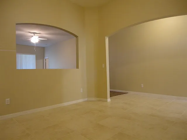 9710 Bay Colony Dr — Photo 6