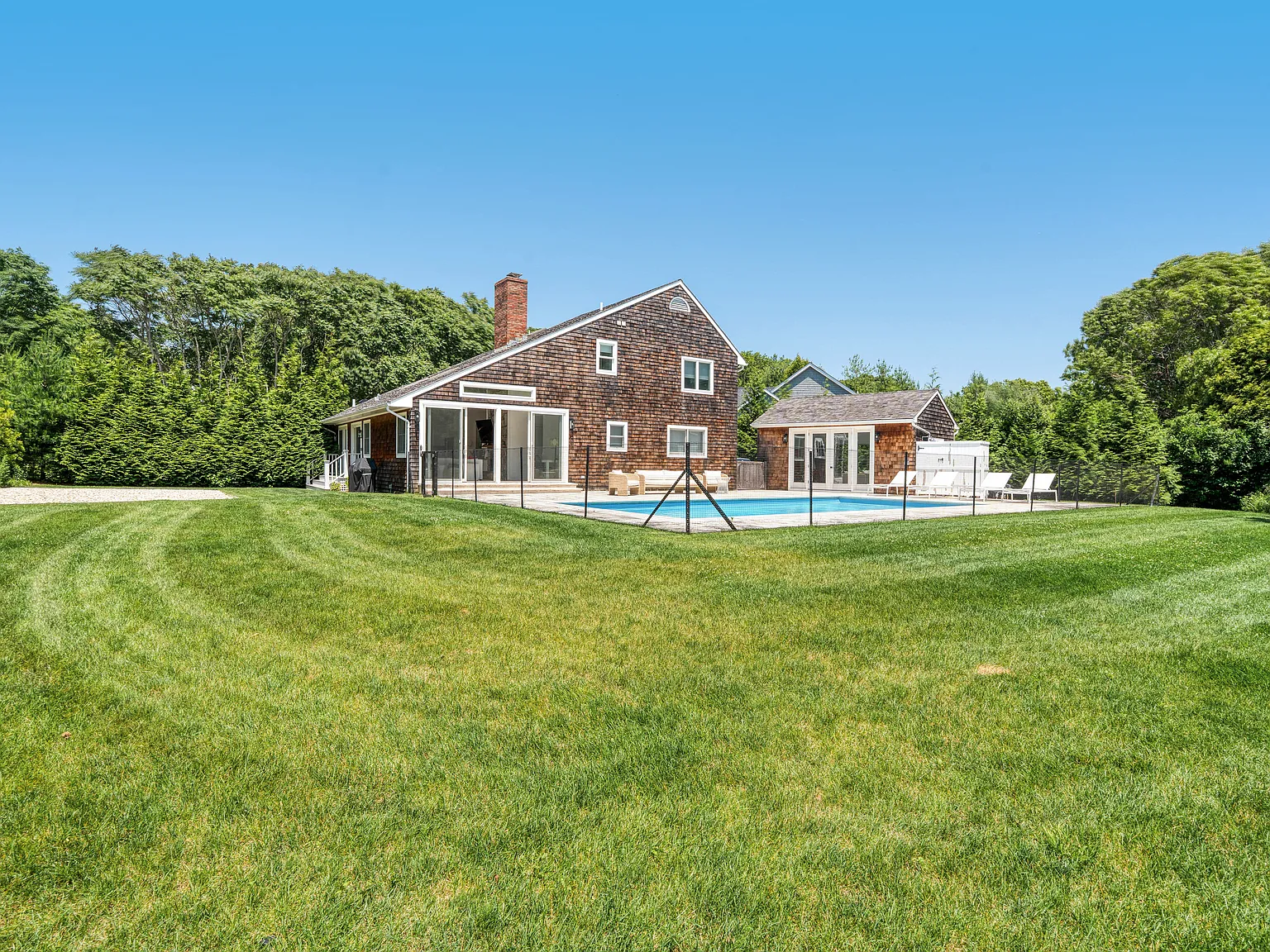 Beachy Bridgehampton North — Photo 2