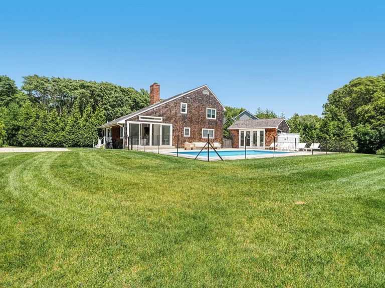 73 Sea Farm Ln — Photo 2