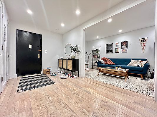 3rd image of 111 Woodruff Ave APT 2D