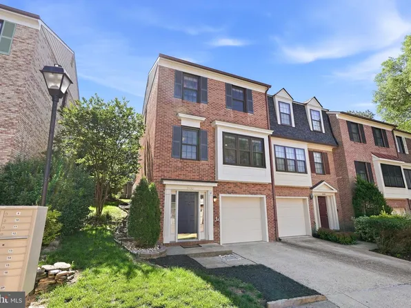 5452 Barrister Pl, Alexandria, VA 22304