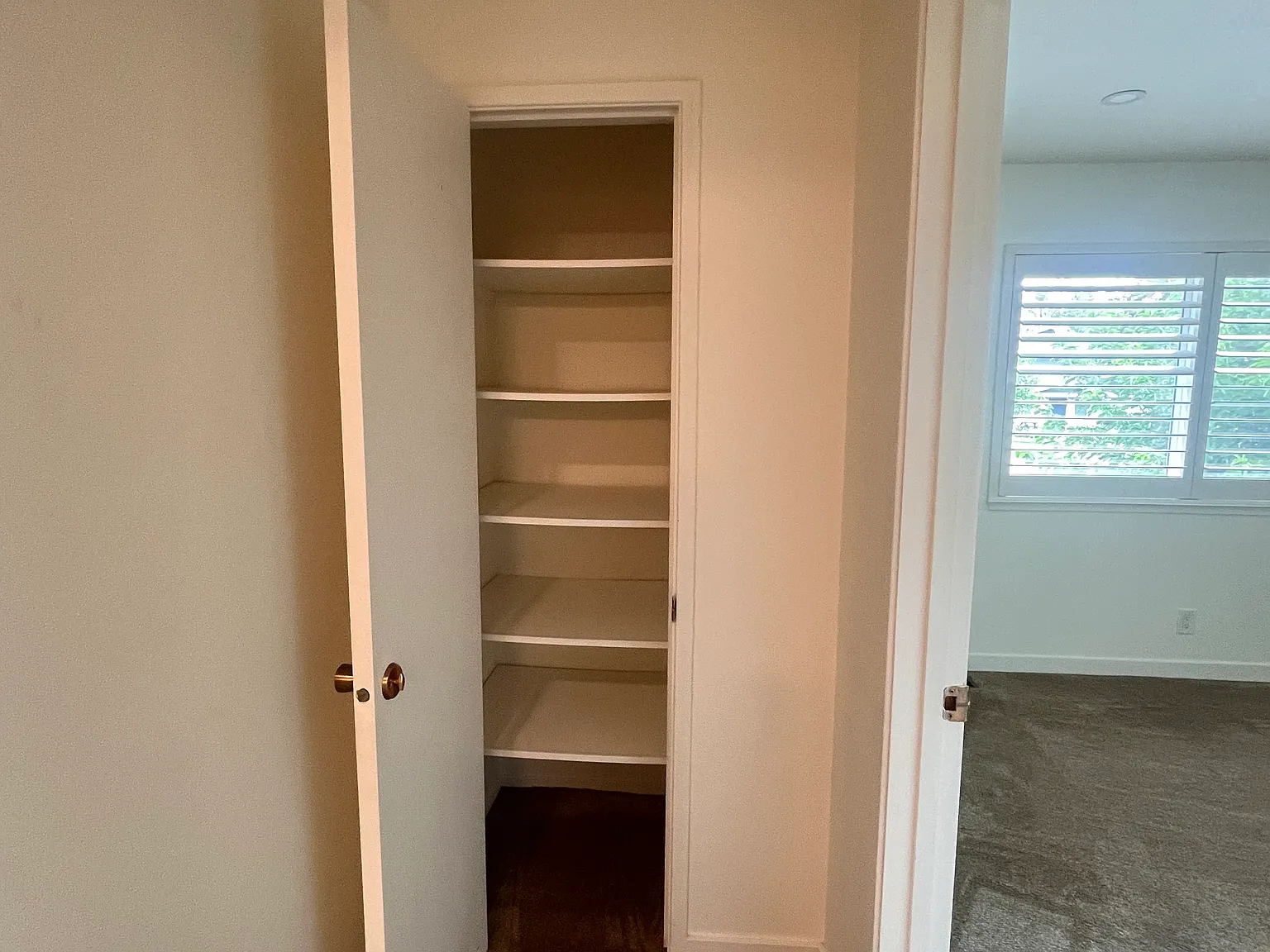 2 bed, 840 sqft, $2,200 — Photo 4