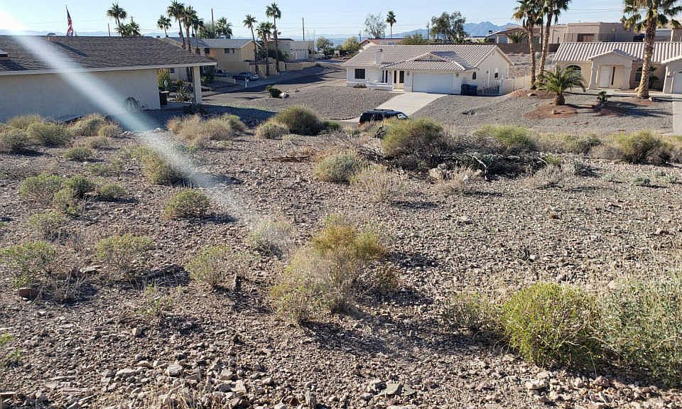 2nd image of 3762 Beachview Dr
