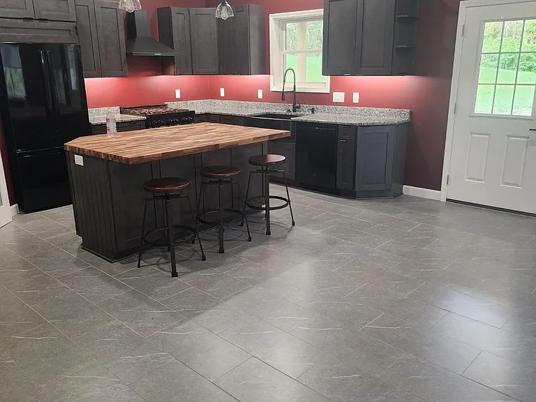 7101 Walnut Dr — Photo 1