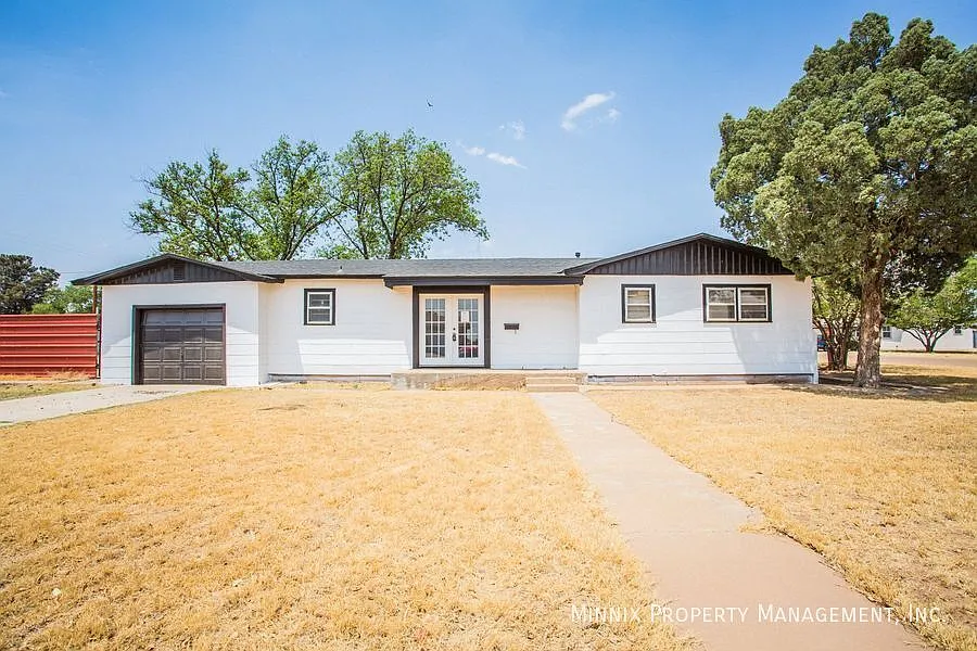 Abernathy, TX For Rent|4 bedroom 2 bathroom|Abernathy ISD|502 2nd Pl. #1 — Photo 4