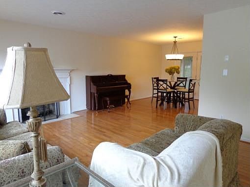 3rd image of 18407 Westwood Dr