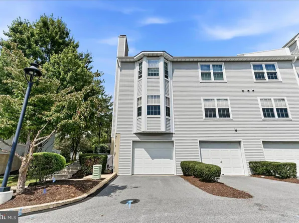 347 Huntington Ct #19, West Chester, PA 19380