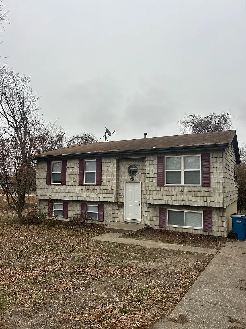 10056 Northgate Dr photo 1