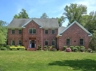 16 Morrison St, Basking Ridge, NJ 07920