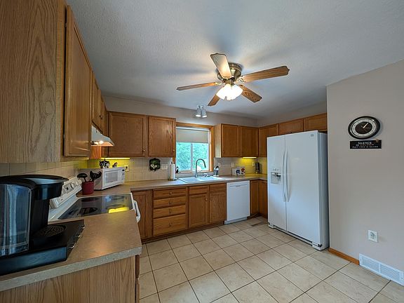 4th image of 501 Prospect St