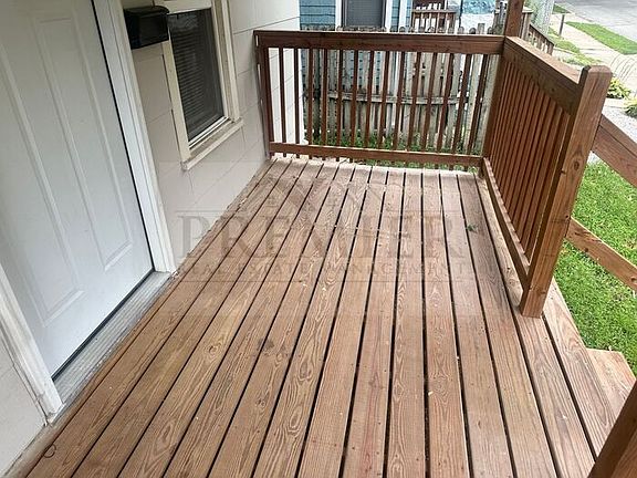 2nd image of 4246 Charlotte St