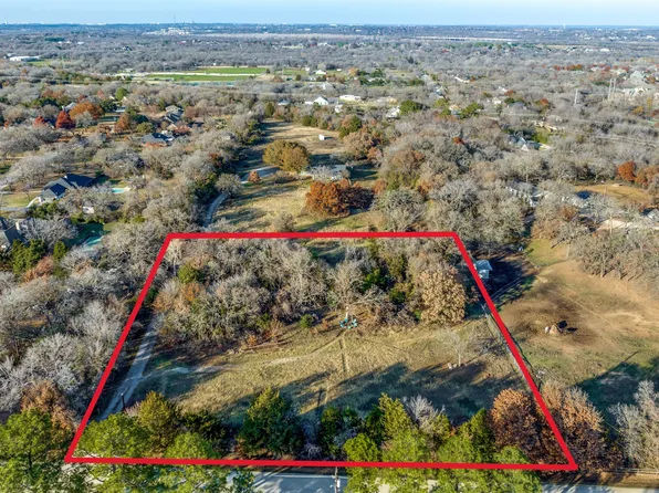 403 Woodland Dr, Copper Canyon, TX 75077