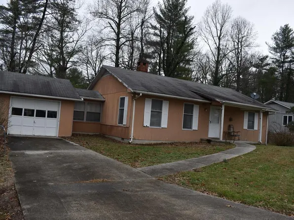 175 Heritage Cir, Crossville, TN 38571