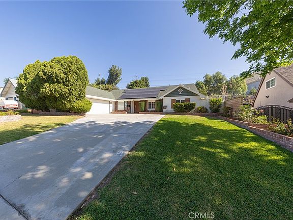 2nd image of 5553 Peacock Ln