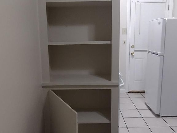 3rd image of 35301 E Michigan Ave
