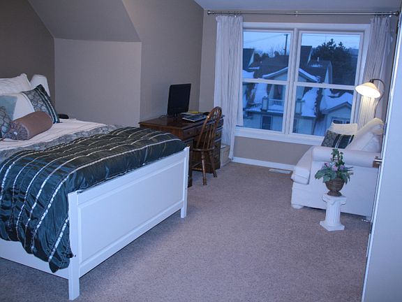5th image of 816 Livingston Ave NE #2
