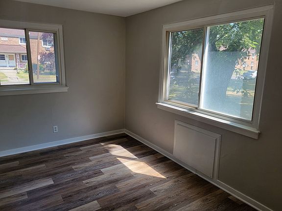 2nd image of 2549 Dewey Ave #49-41