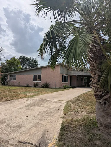 1711 Charles Cir Photo 1