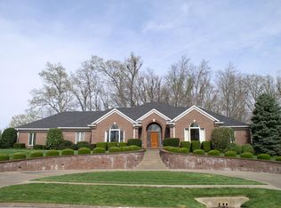 710 Foxfire Rd, Elizabethtown, KY 42701