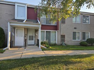 806 Sunset Ln, Saint Clair Shores, MI 48082