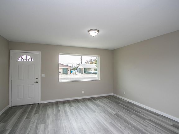 3rd image of 3438 W Corrine Dr