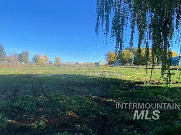 525 E Bridge St, Midvale, ID 83645