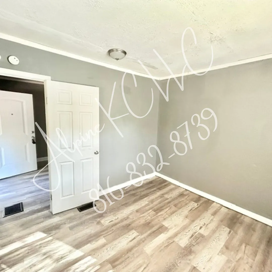 3 bed, 782 sqft, $975 — Photo 3
