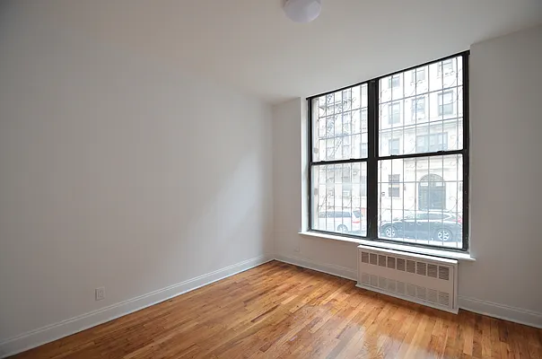 Rented by CITY SKYLINE REALTY INC | media 19