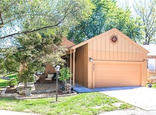 8241 NW Chatham Ave, Kansas City, MO 64151