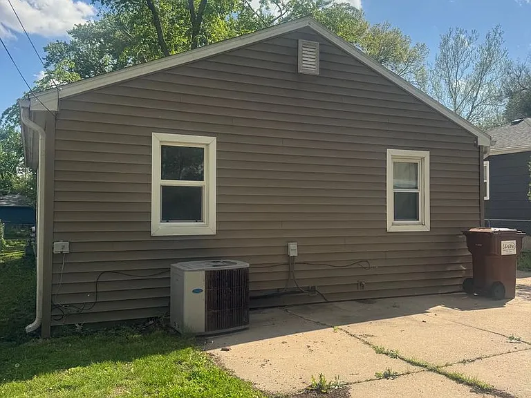 830 Judson St — Photo 12