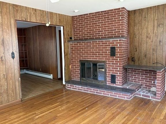 5th image of 903 Gage Street