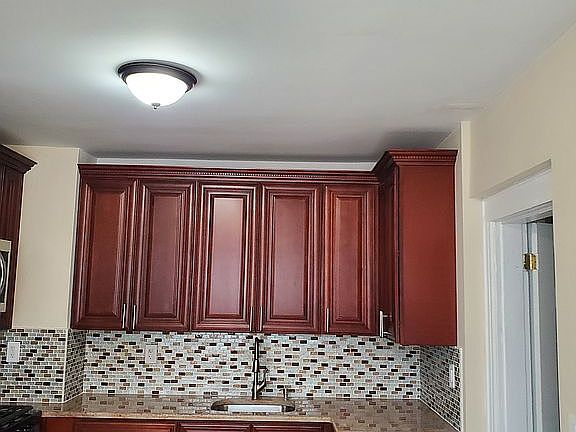 2nd image of 1793 Patterson Ave Floor 1
