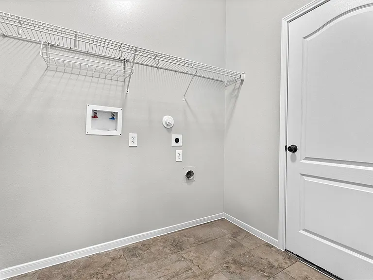 12719 Hart Hollow Ln — Photo 27