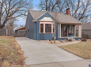 2202 S Center Ave, Sioux Falls, SD 57105