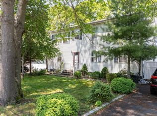 115 Norfleet Ln, Coram, NY 11727