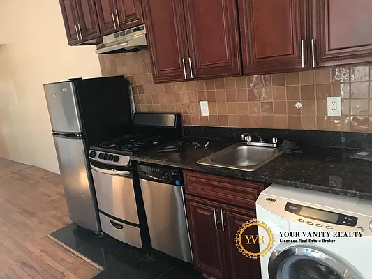 Rented by Your Vanity Realty | media 12