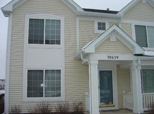 39639 N Warren Ln, Beach Park, IL 60083