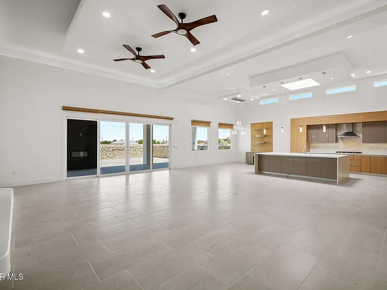 11337 Ardelle Ave — Photo 5