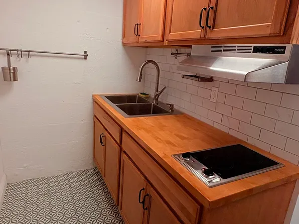 (undisclosed Address), Astoria, OR 97103