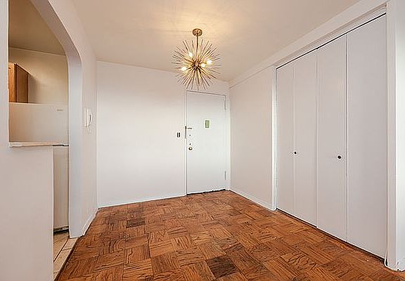 5th image of 70-25 Yellowstone Blvd APT 24Q