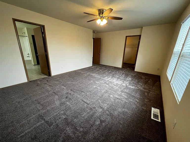 1817 Johnson Ave — Photo 15
