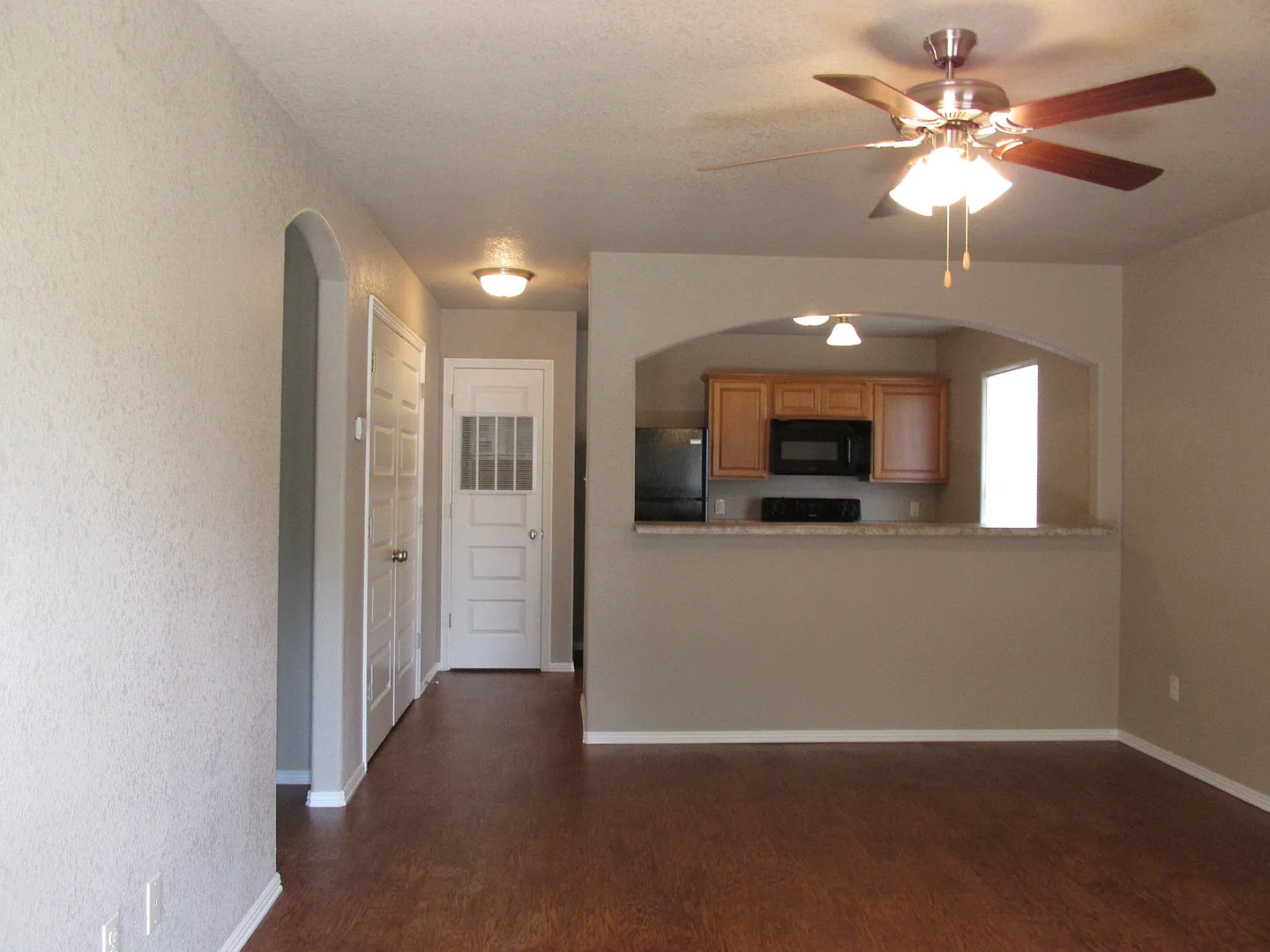 Bh-917 Cedar Street — Photo 2