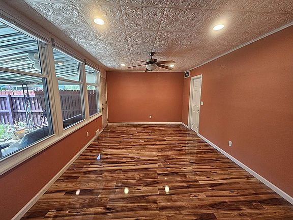 3rd image of 5820 Woolman Ct #39