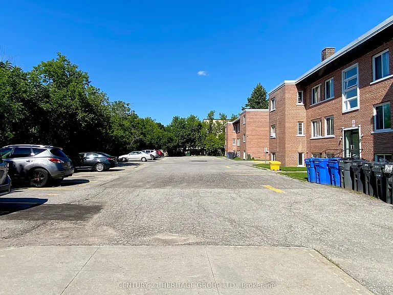 174 Grove St E #3 — Photo 15