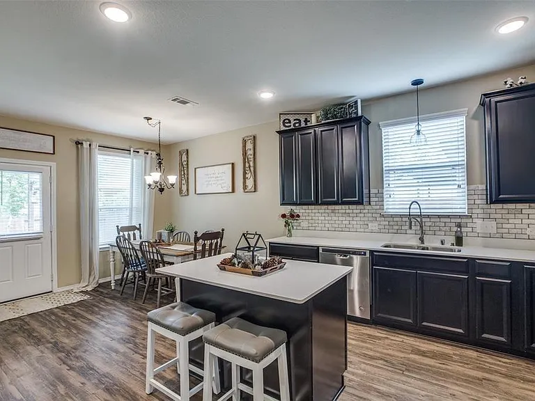 2151 Lost Timbers Dr — Photo 16