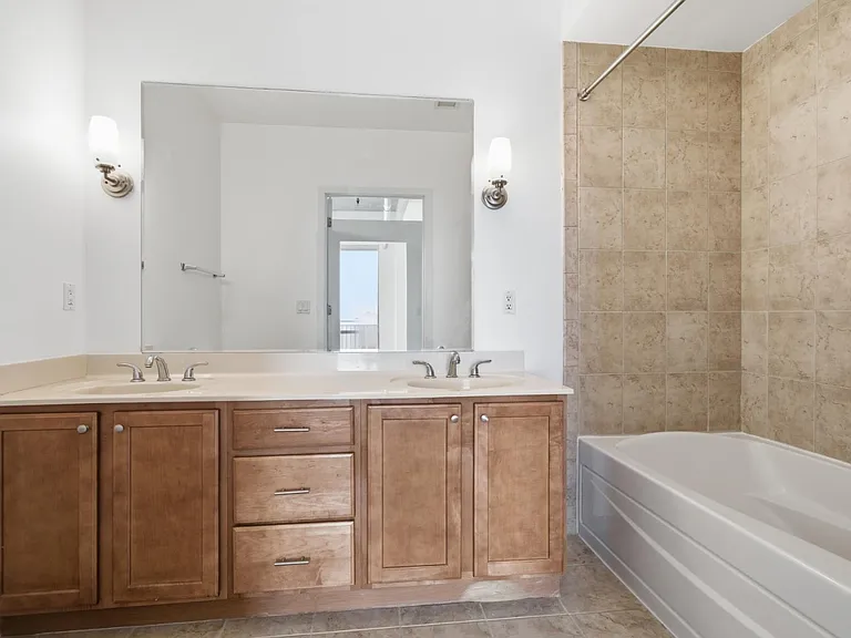 350 N Main St #806 — Photo 9